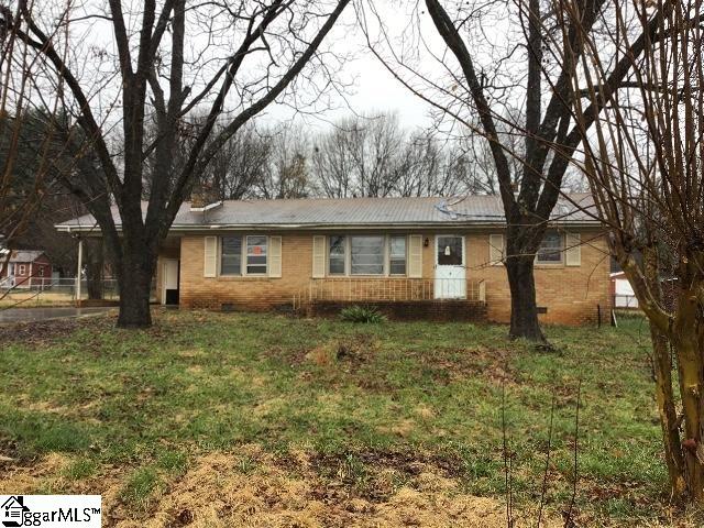 Property image 1 at 8 Parkdale Drive, Greenville, SC 29611