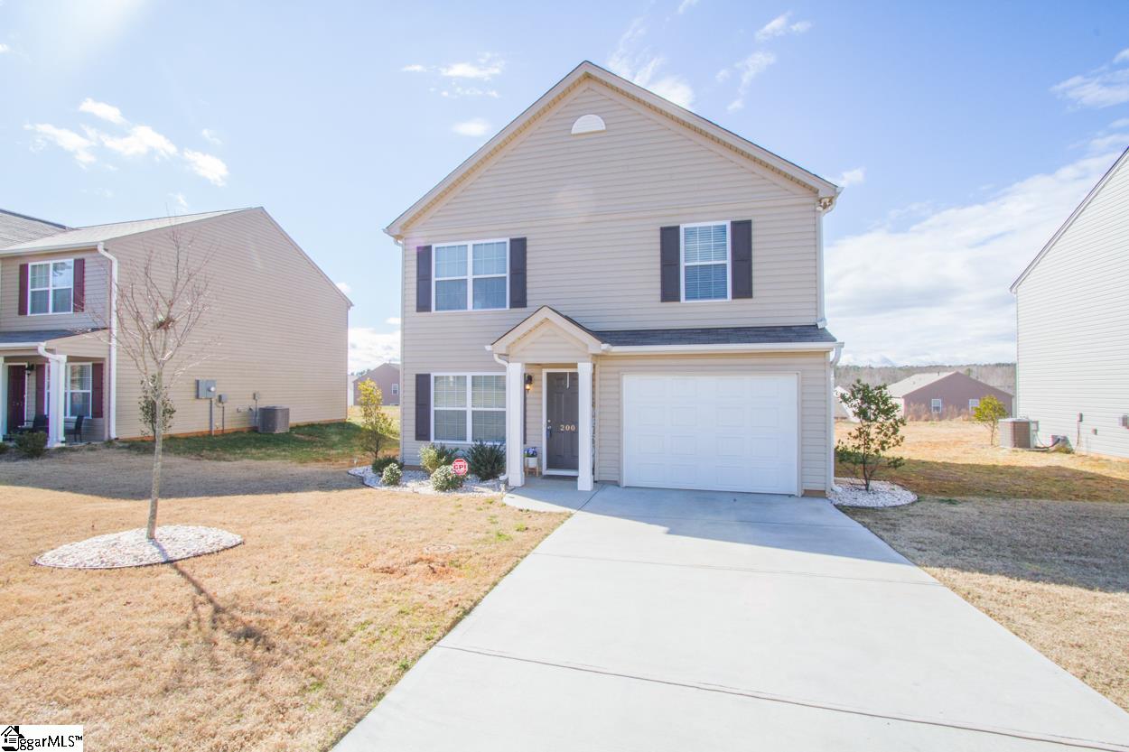 Property image 1 at 200 Charterhouse Avenue, Piedmont, SC 29673