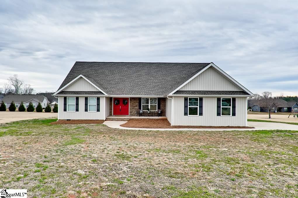 Property image 1 at 484 Carriage Gate Drive, Wellford, SC 29385