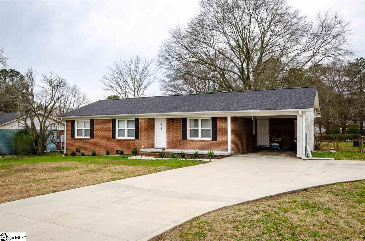 Property image 1 at 208 Hipps Avenue Avenue, Simpsonville, SC 29681