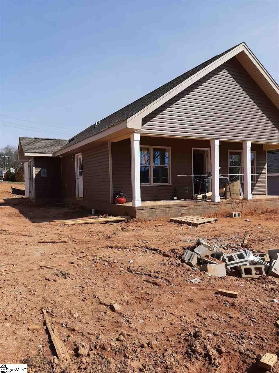 Property image 1 at 693 Ruddy Creek Circle, Greer, SC 29651