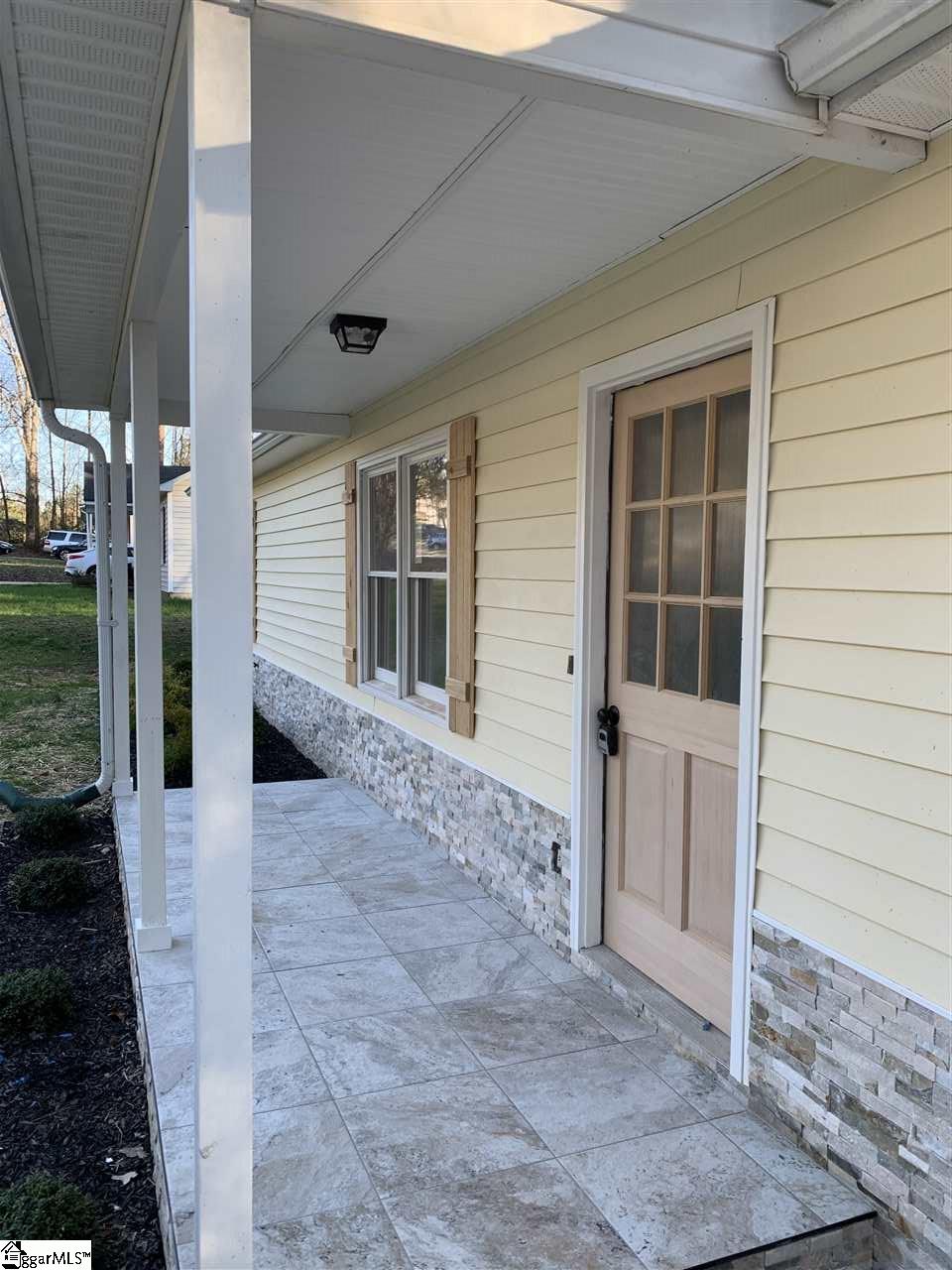 Property image 1 at 320 Timberwood Drive, Woodruff, SC 29388