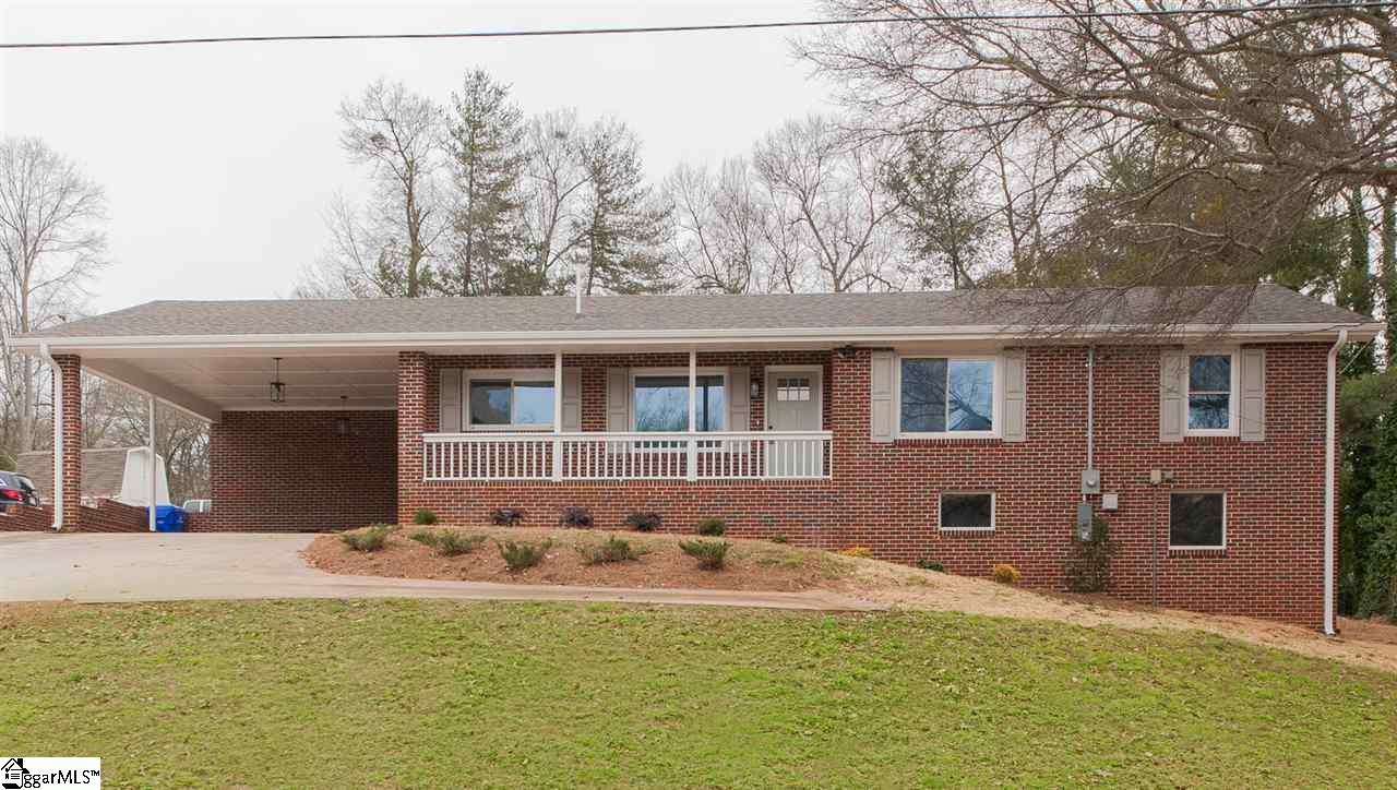 Property image 1 at 223 Lowndes Avenue, Greenville, SC 29607-1433
