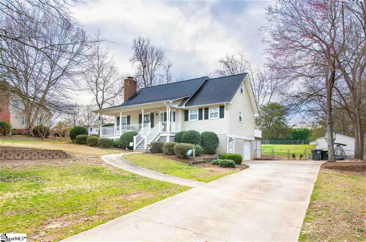 Property image 1 at 309 Country Glen Lane, Pelzer, SC 29669