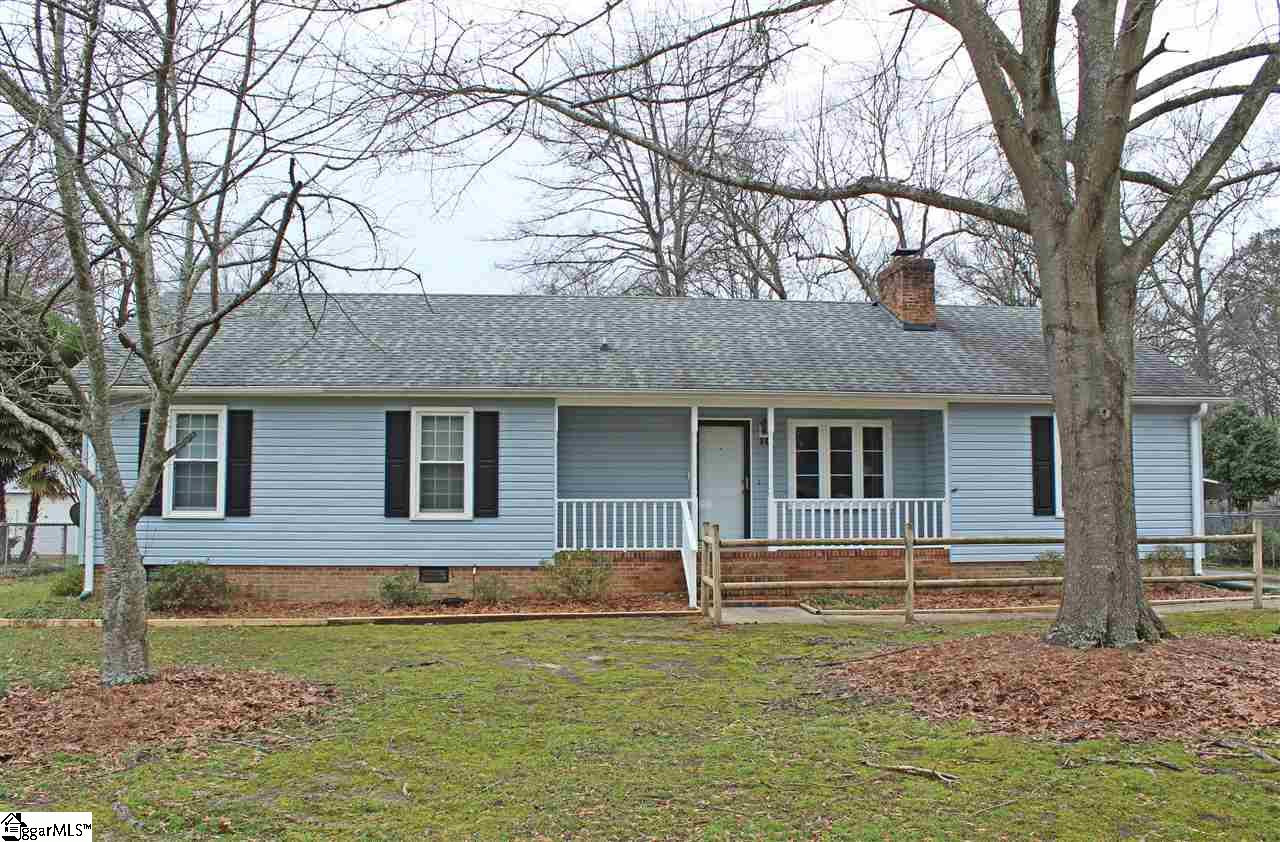 Property image 1 at 10 Cardinal Drive, Taylors, SC 29687