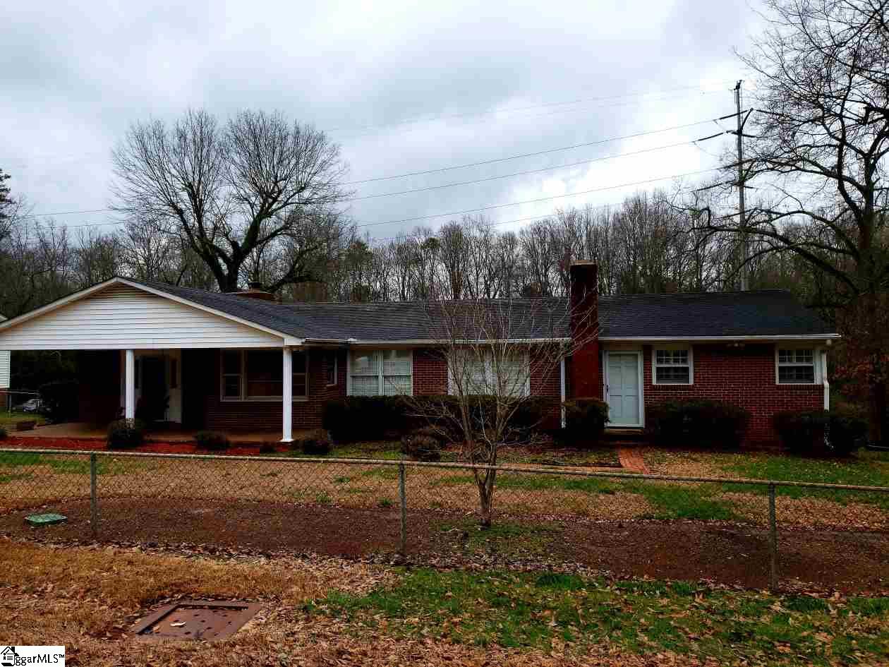 Property image 1 at 6 Alice Farr Drive, Greenville, SC 29617