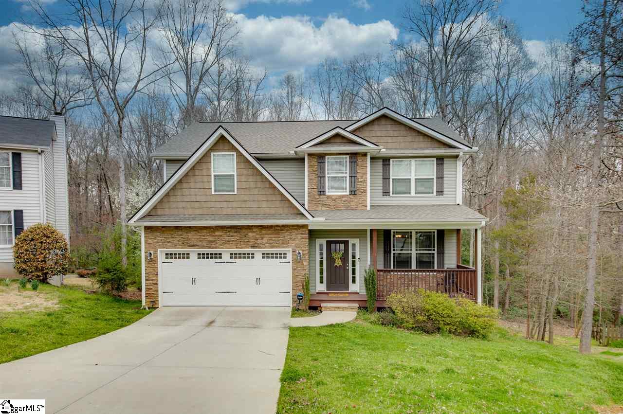 Property image 1 at 8 Old Oak Drive, Taylors, SC 29687