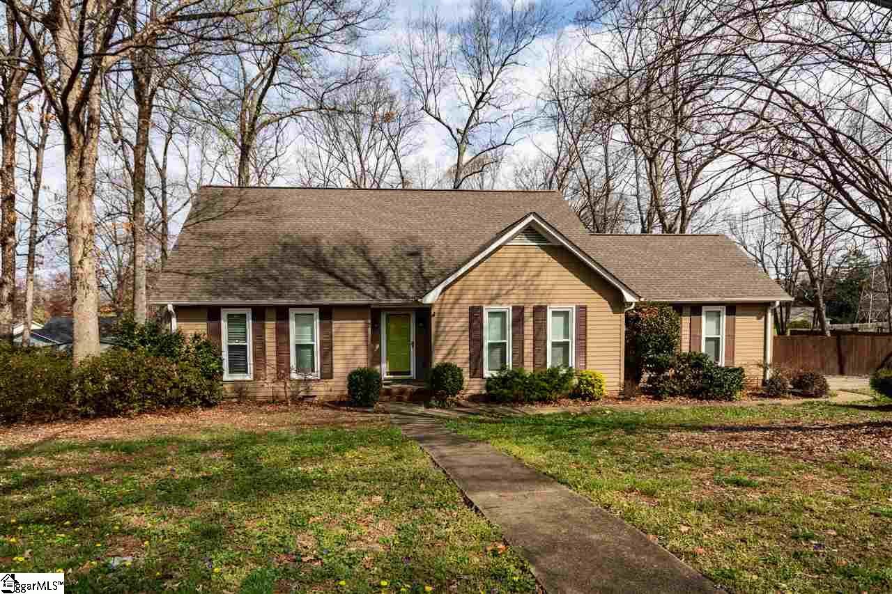 Property image 1 at 2 MILFORD Court, Taylors, SC 29687