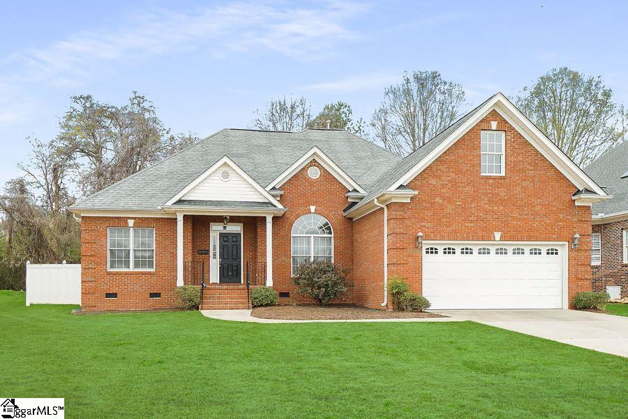 Property image 1 at 118 Banbury Circle, Simpsonville, SC 29681