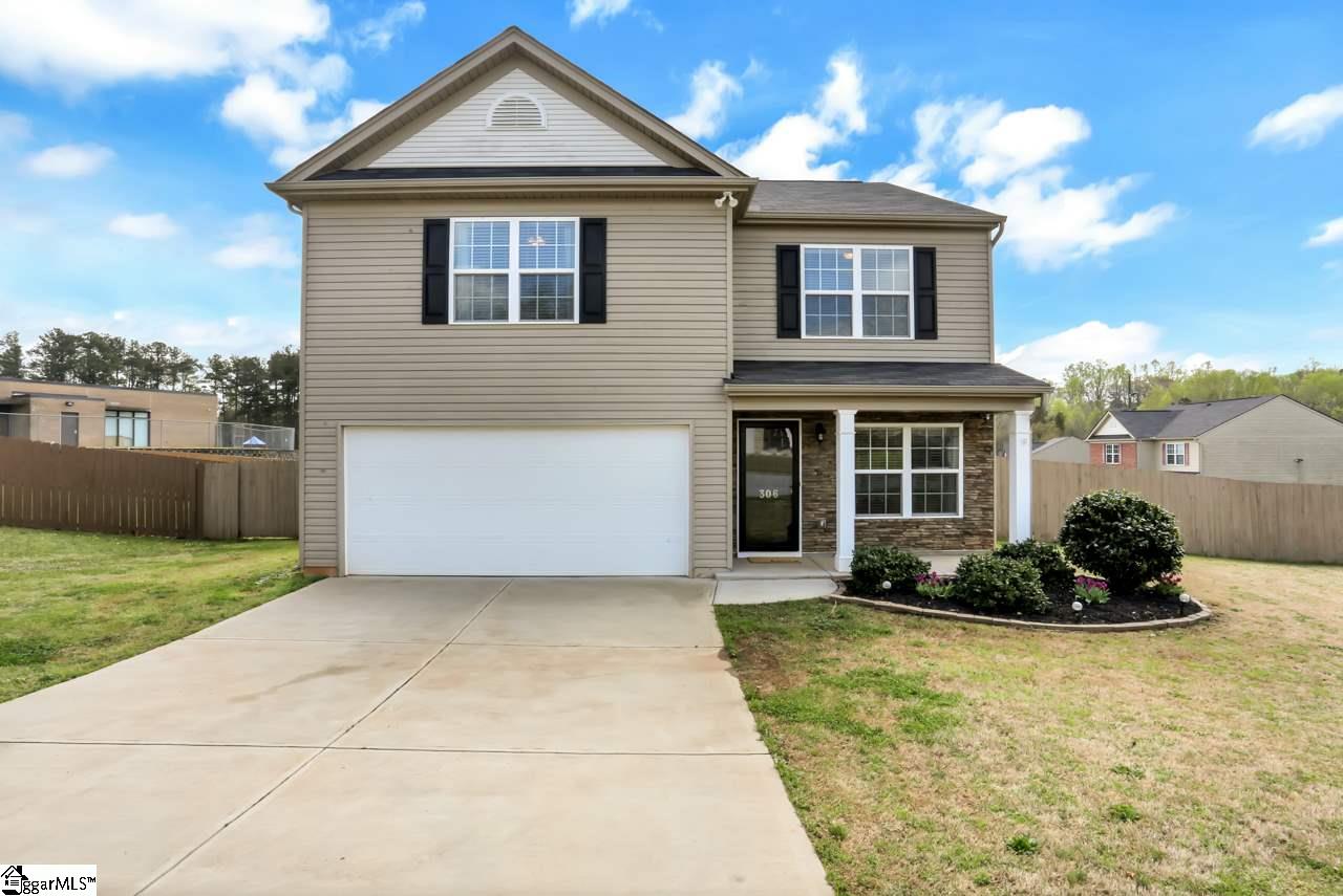 Property image 1 at 306 Beechnut Court, Wellford, SC 29381