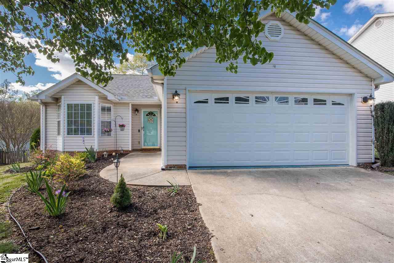 Property image 1 at 1 Meadow Hill Way, Taylors, SC 29687