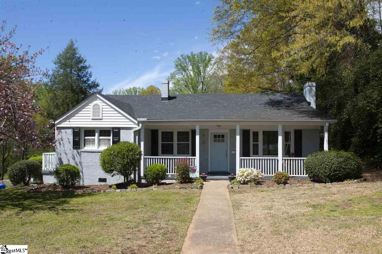 Property image 1 at 7 Ashford Avenue, Greenville, SC 29609