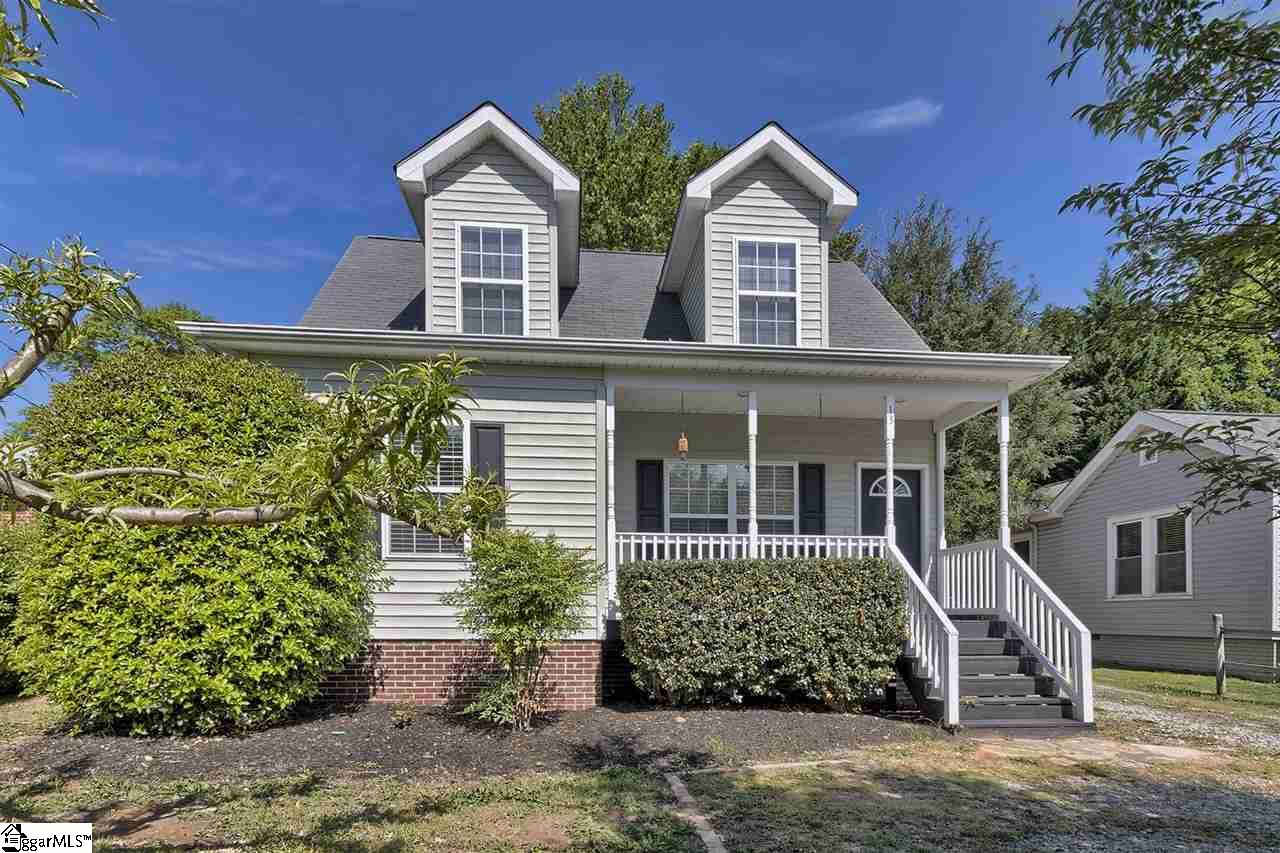 Property image 1 at 13 Simmons Avenue, Greenville, SC 29607