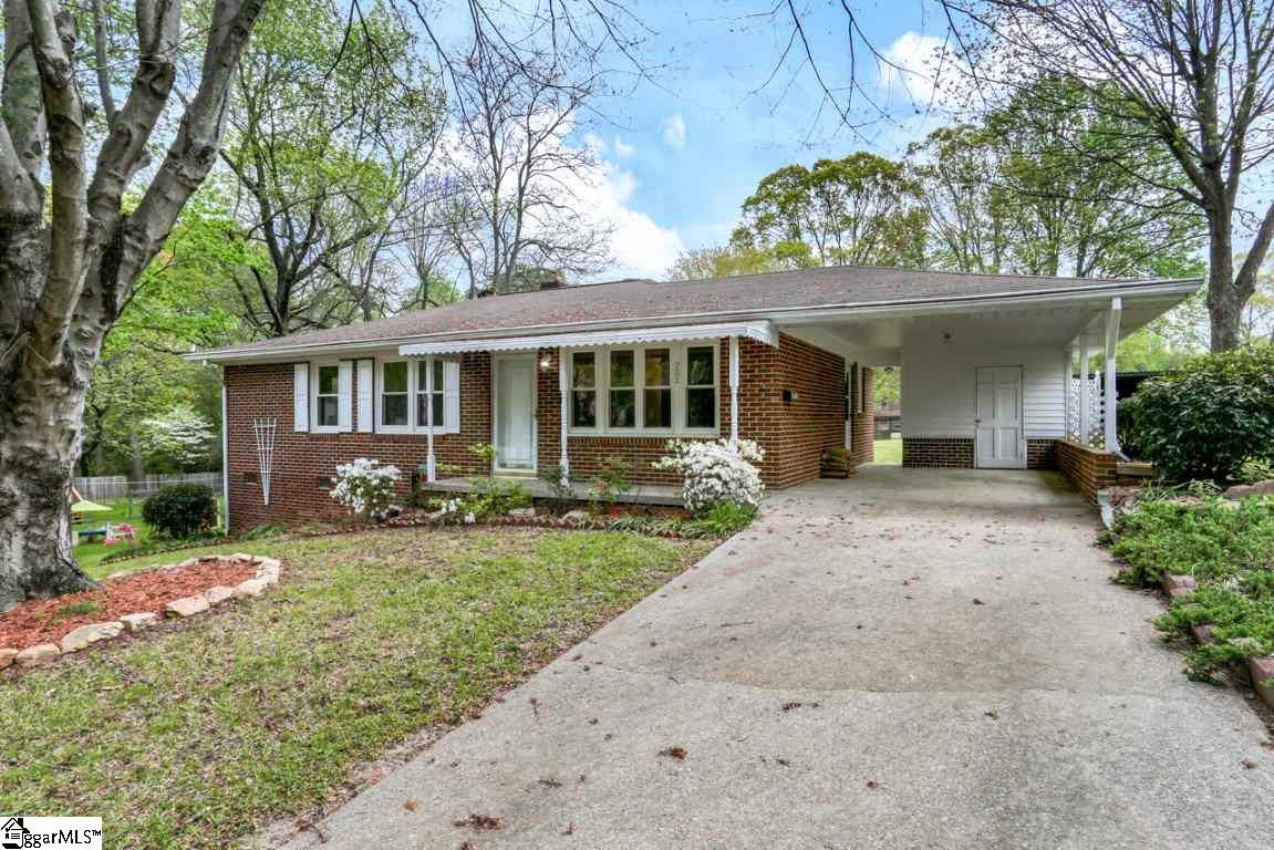 Property image 1 at 202 Tiffany Lane, Taylors, SC 29687