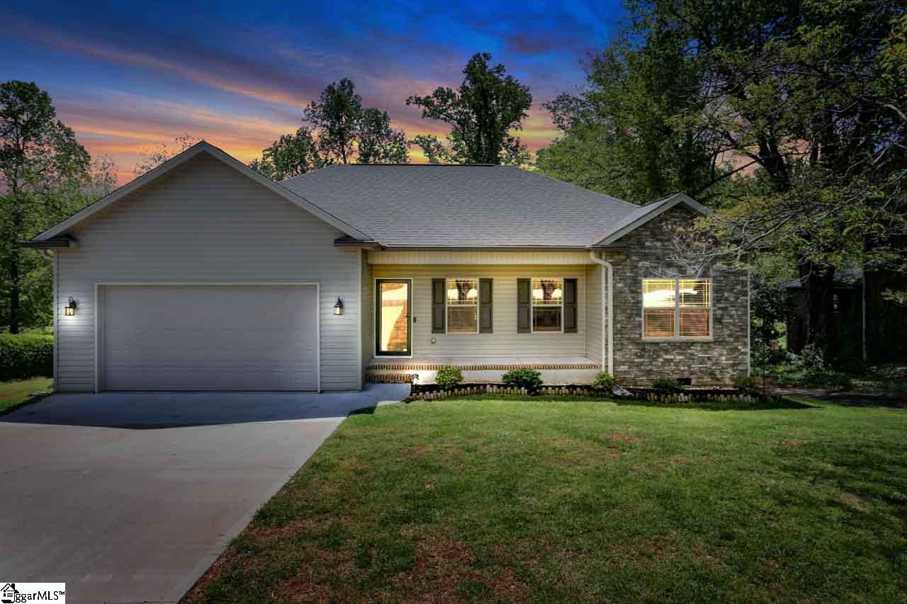 Property image 1 at 22 Alice Farr Drive, Greenville, SC 29617