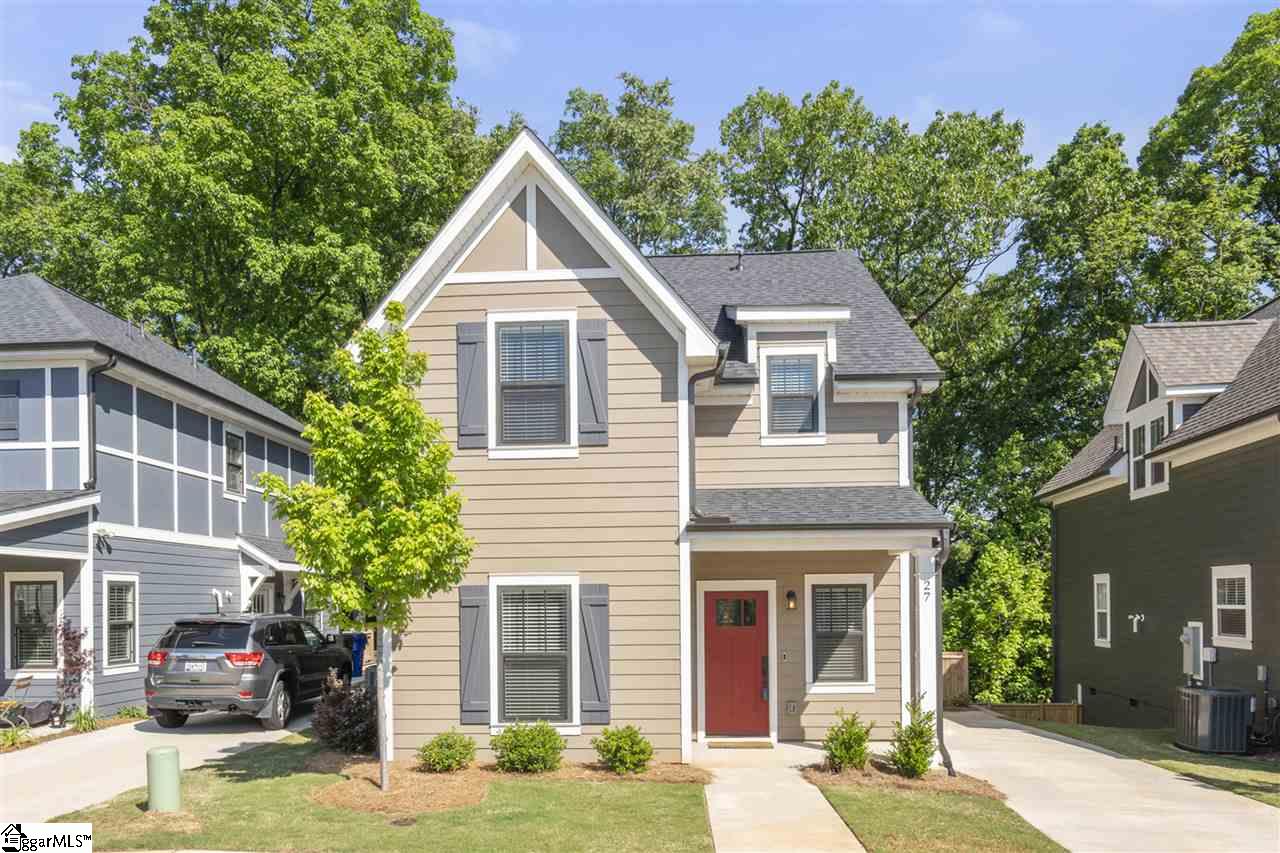Property image 1 at 27 Greenridge Drive, Greenville, SC 29607