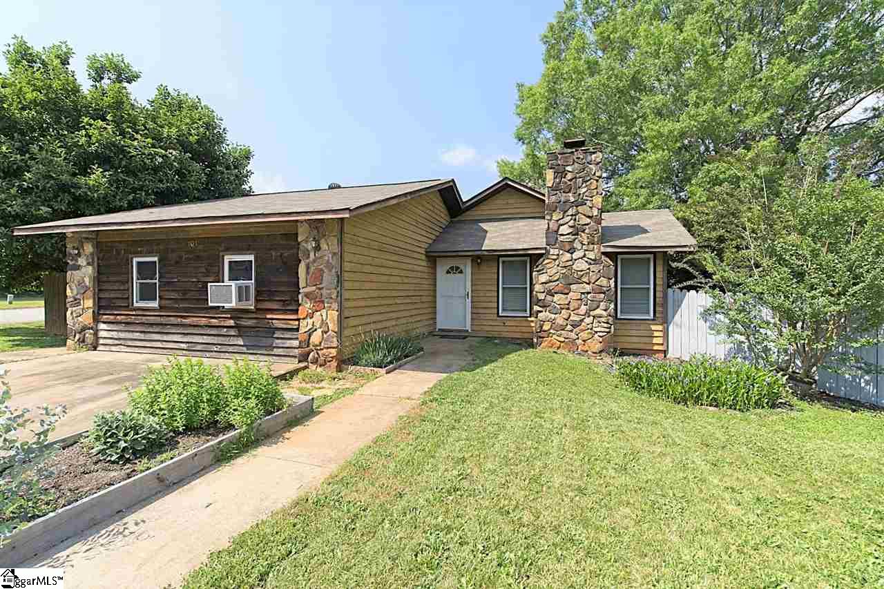 Property image 1 at 101 Garden Court, Easley, SC 29642-2806