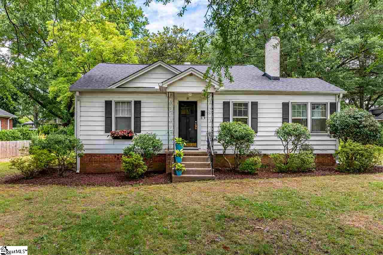 Property image 1 at 9 Wiuka Avenue, Greenville, SC 29607