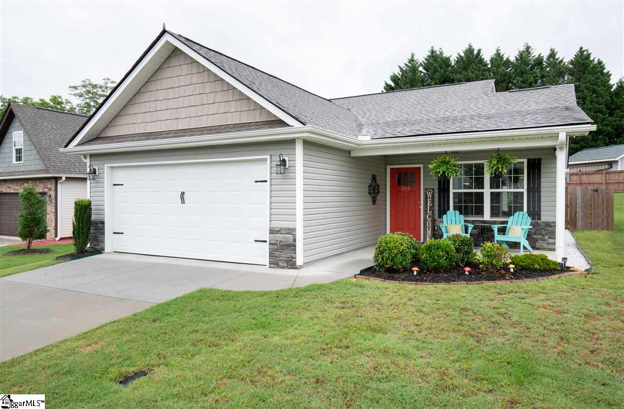 Property image 1 at 200 Summerlea Lane, Greer, SC 29651