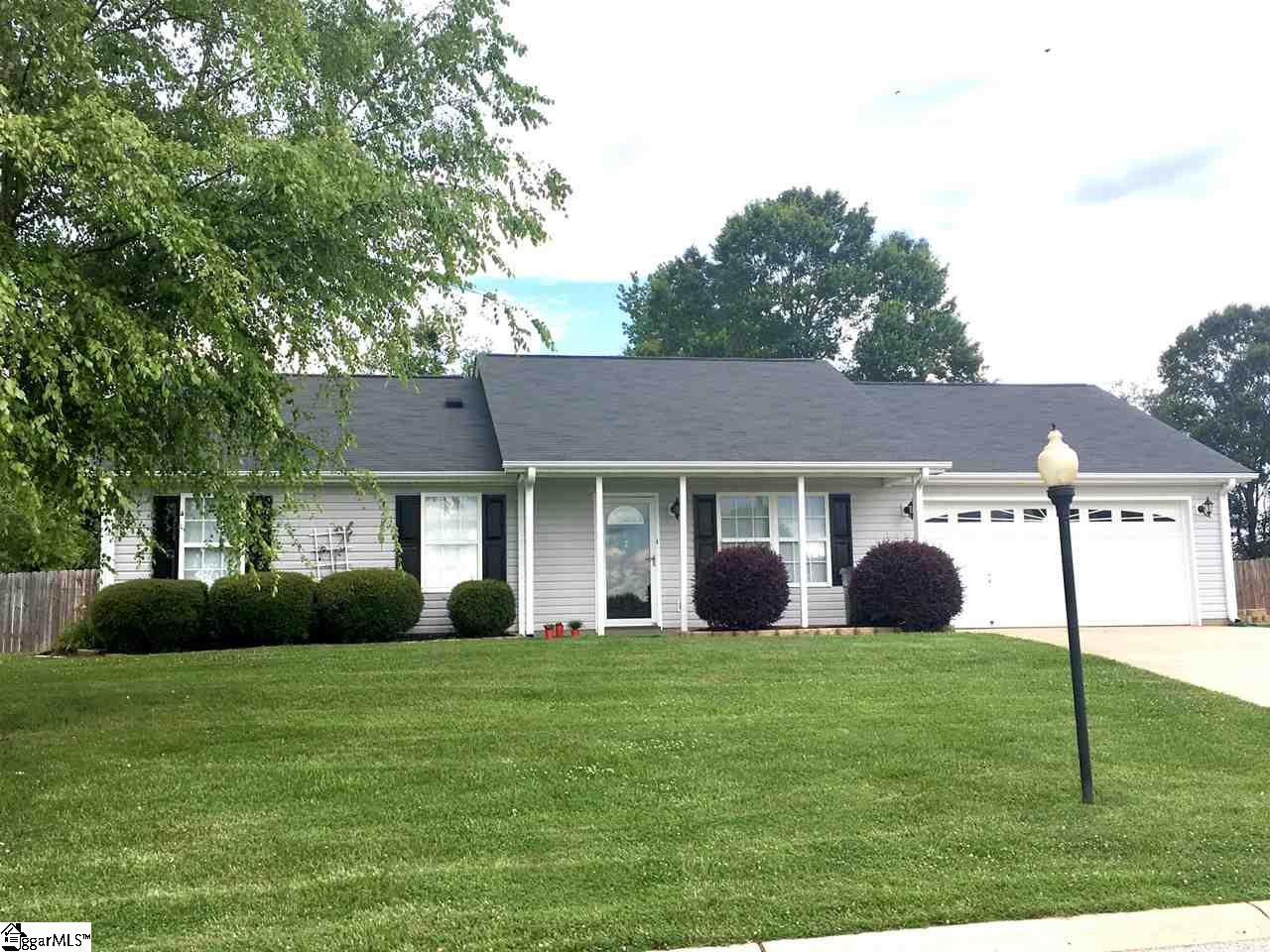 Property image 1 at 2 Rayland Place, Greer, SC 29651