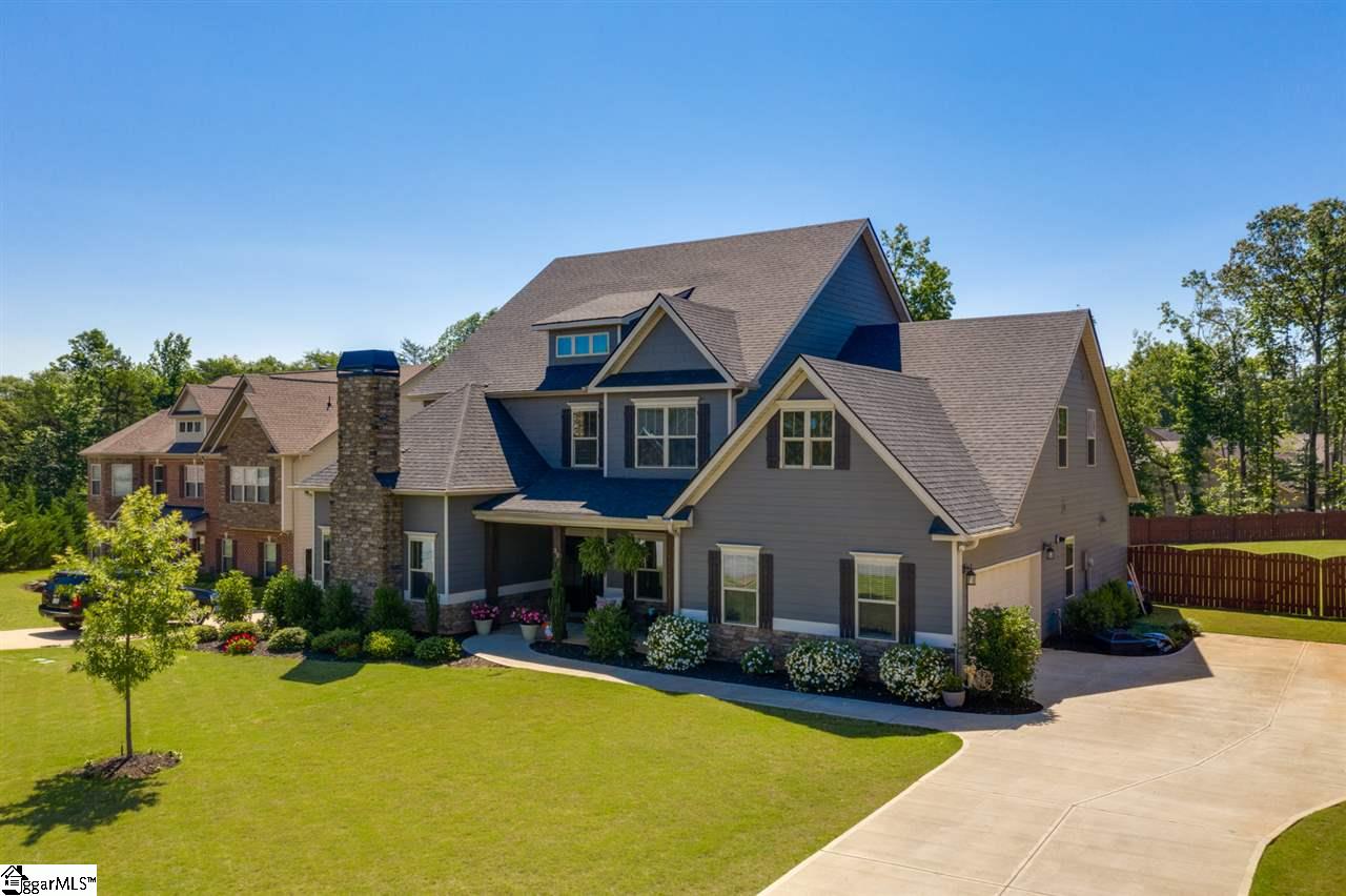 22 Knotty Pine Court