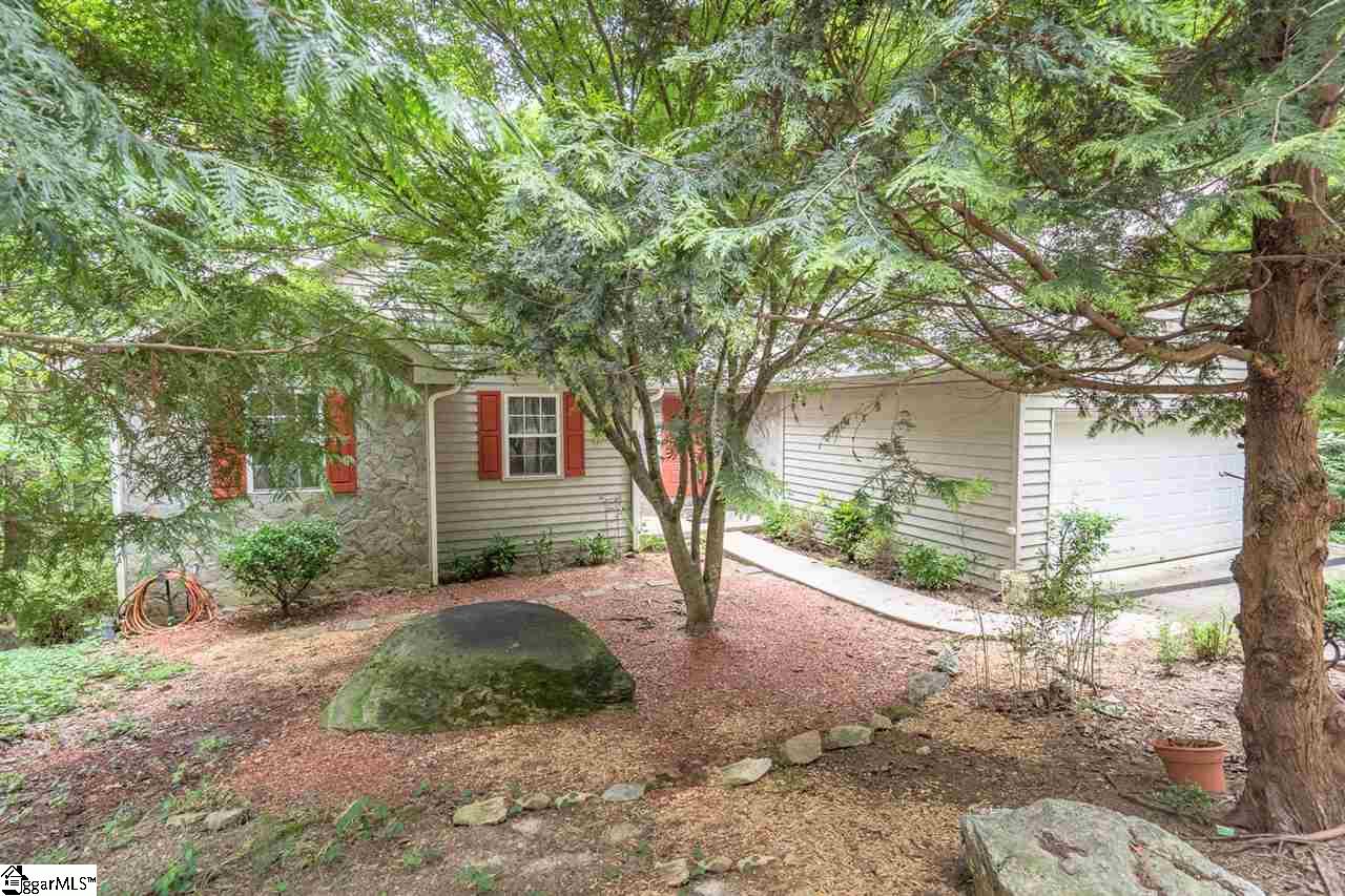 Property image 1 at 125 Fairway Woods Drive, Pickens, SC 29671-8315