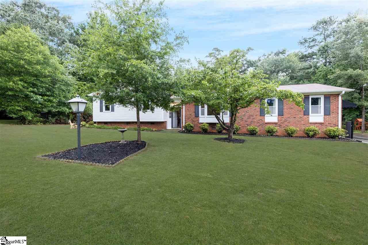 Property image 1 at 225 Tar Boulevard, Greenville, SC 29605