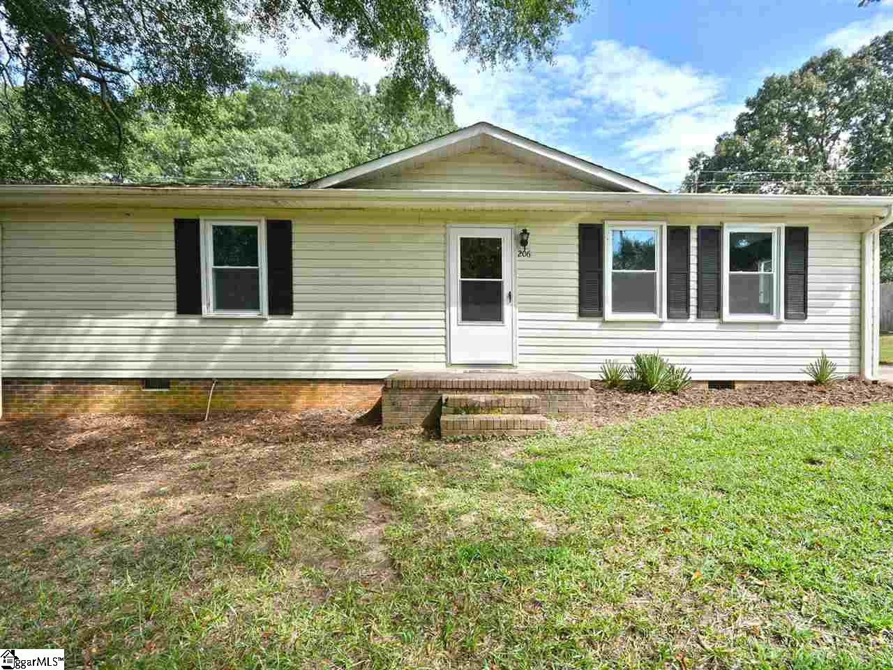 Property image 1 at 206 Springdale Avenue, Liberty, SC 29657