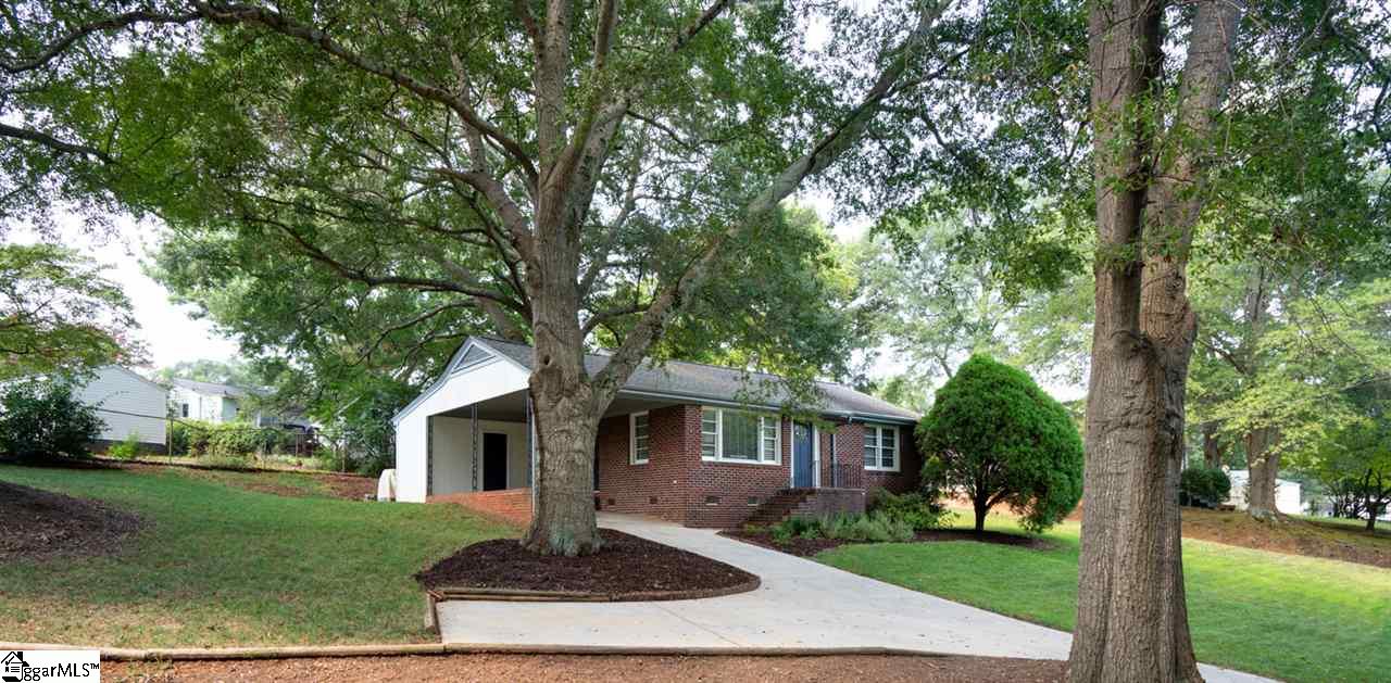 Property image 1 at 14 Columbia Circle, Greenville, SC 29607