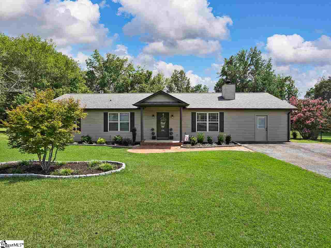 Property image 1 at 226 Greenridge Drive, Moore, SC 29369