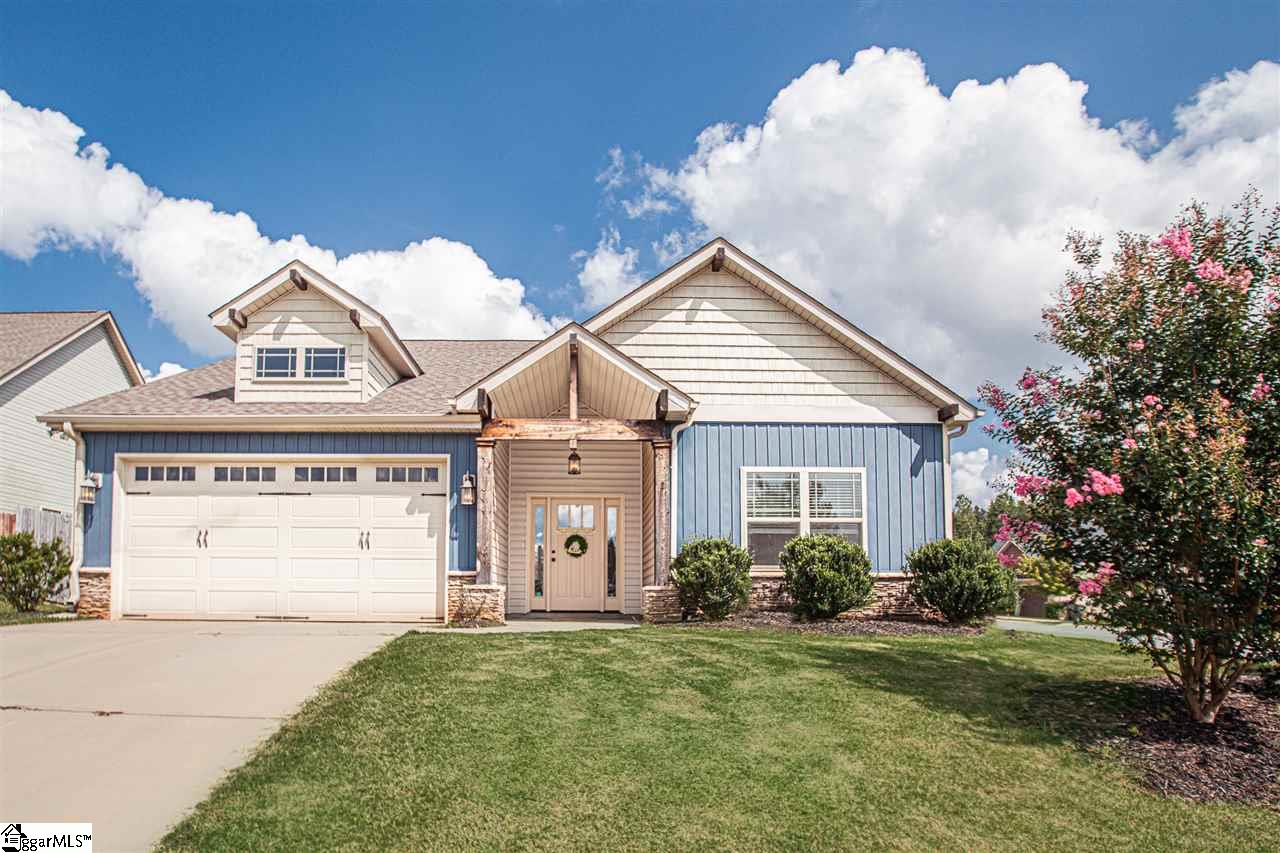 Property image 1 at 2 Gamesford Court, Simpsonville, SC 29680