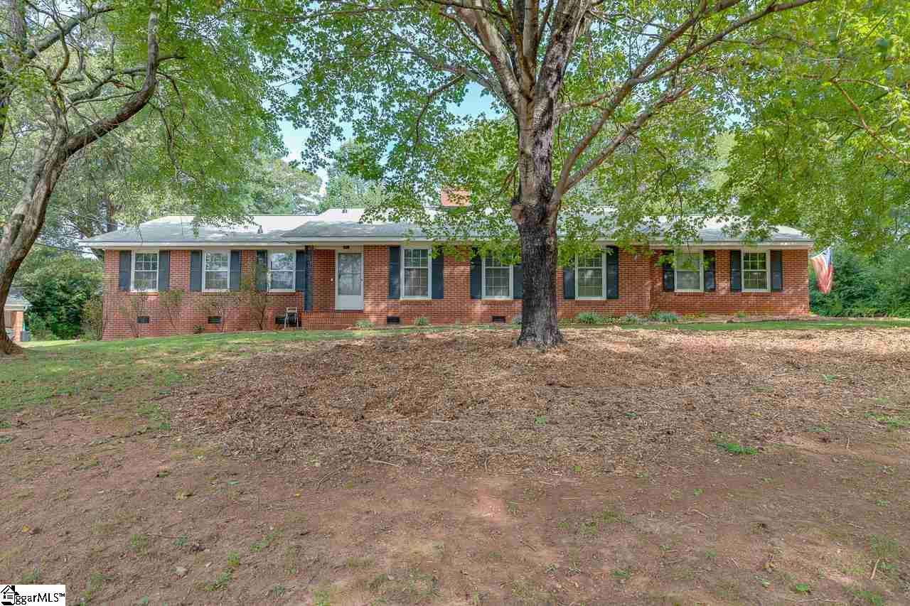 Property image 1 at 406 Greenbriar Lane, Anderson, SC 29625
