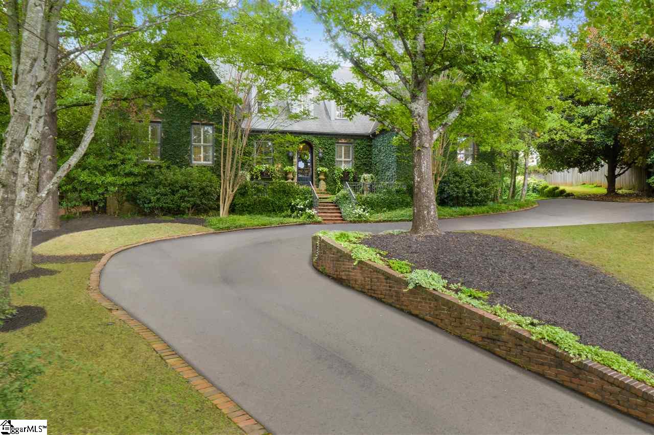 Property image 1 at 12 Collins Crest Court, Greenville, SC 29607