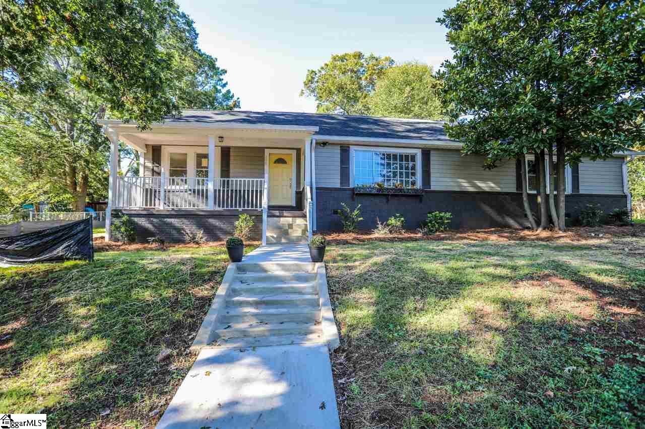 Property image 1 at 158 N Cleveland Park Drive, Spartanburg, SC 29303