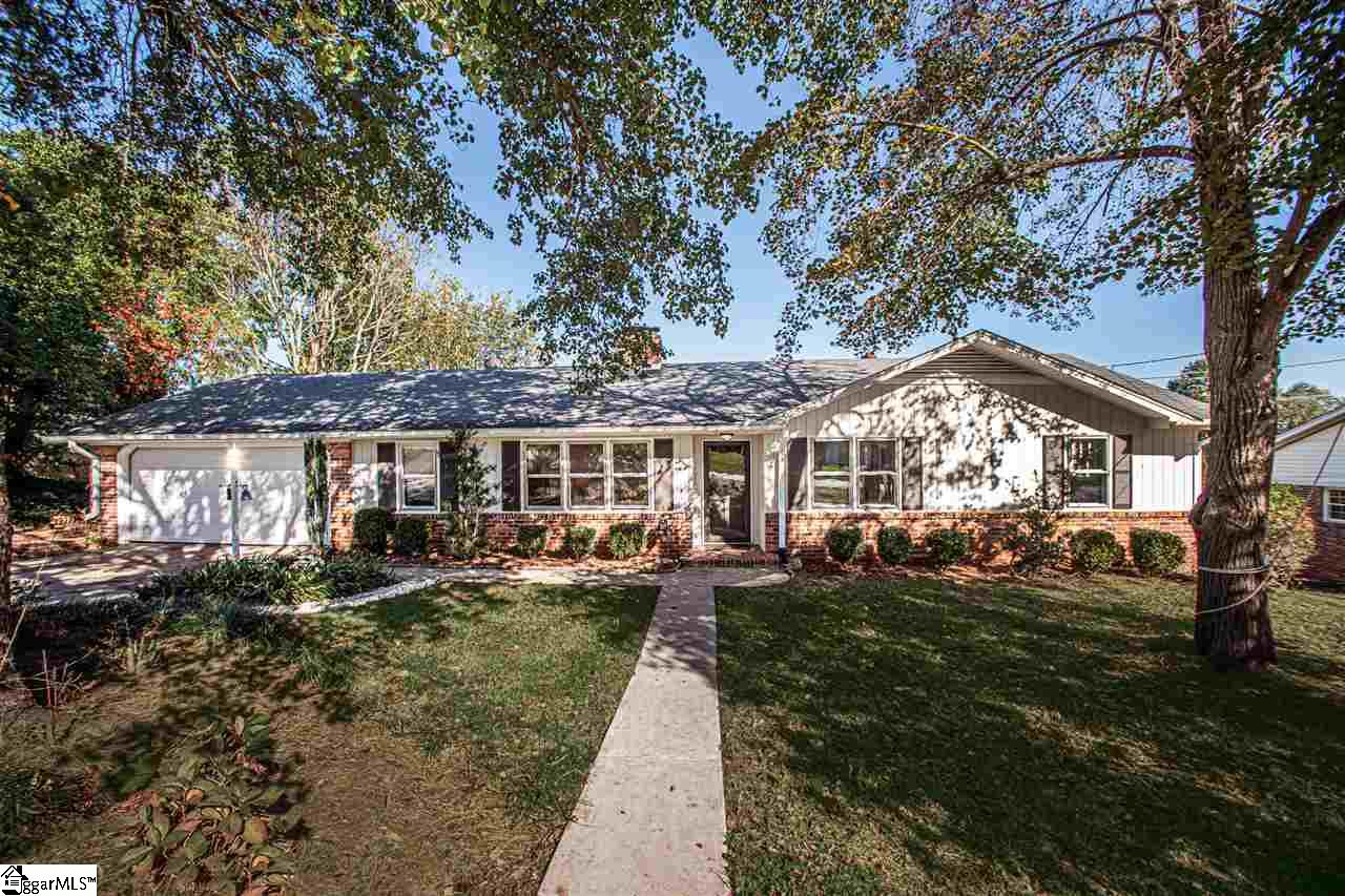 Property image 1 at 826 Butler Springs Road, Greenville, SC 29615