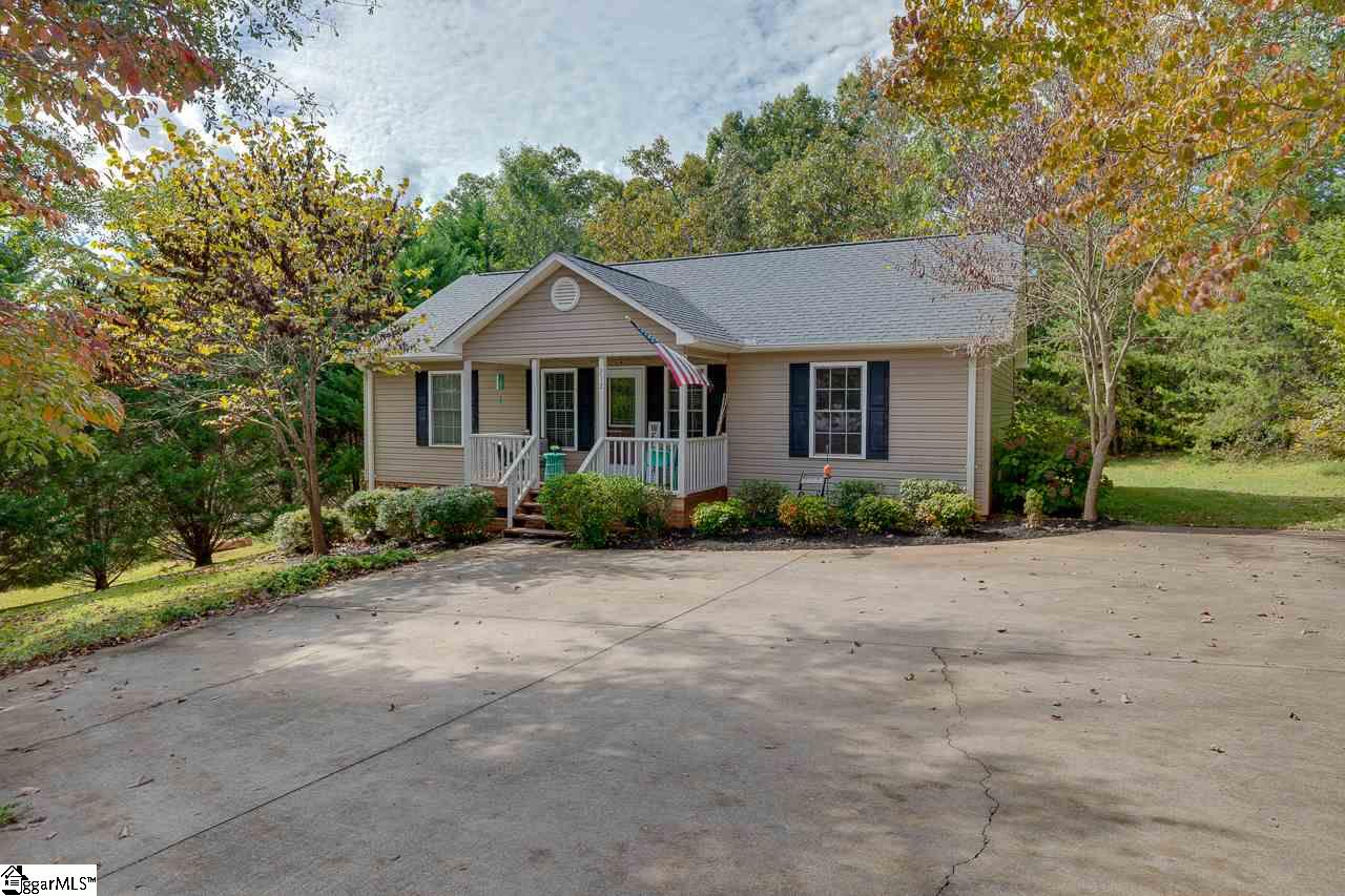 Property image 1 at 212 Dean Street, Pickens, SC 29671