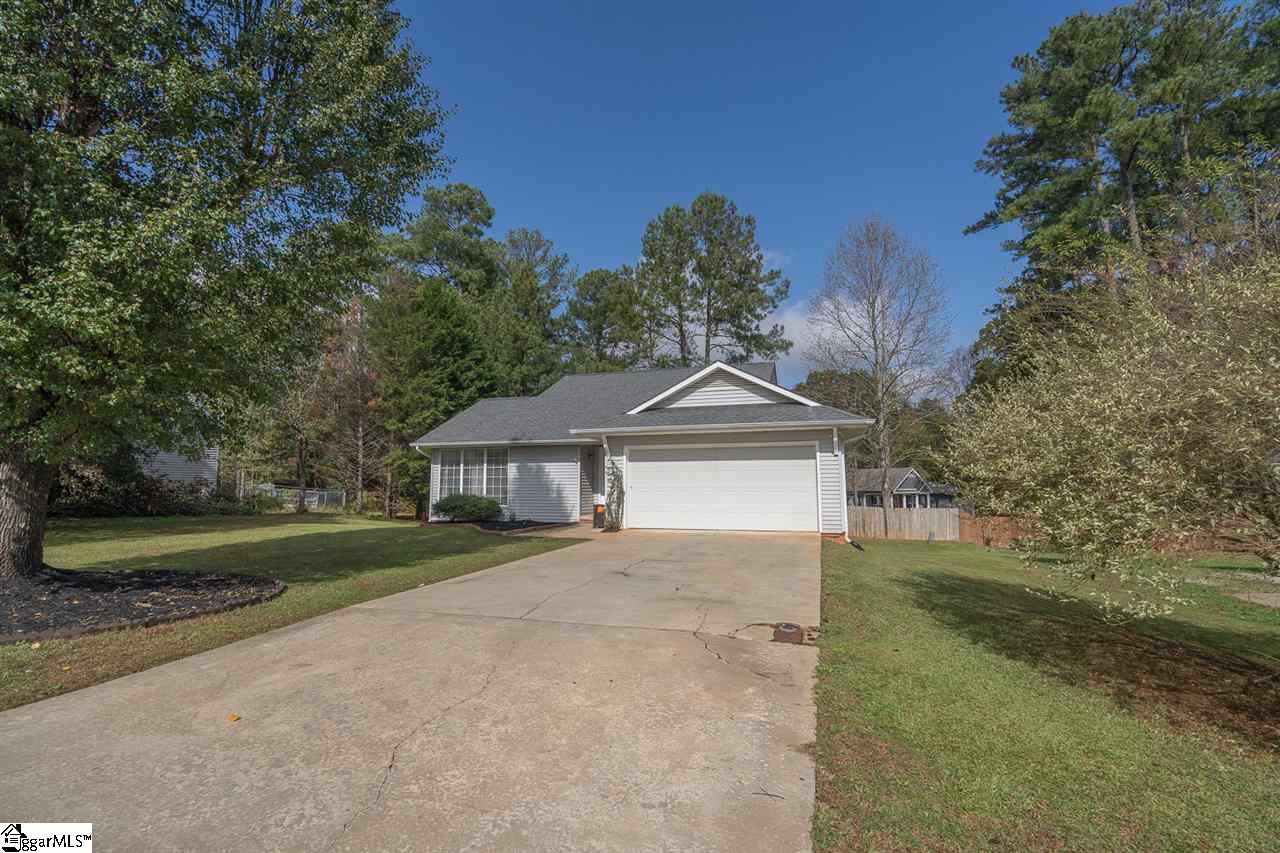 Property image 1 at 102 Luke Court, Easley, SC 29640-7757