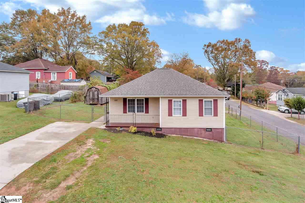 Property image 1 at 100 New Hope Street, Greenville, SC 29611-6411
