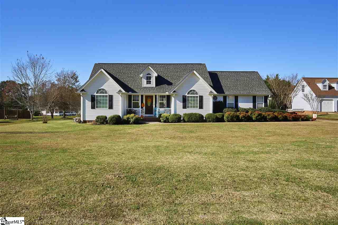 Property image 1 at 6 Otter Lane, Taylors, SC 29687