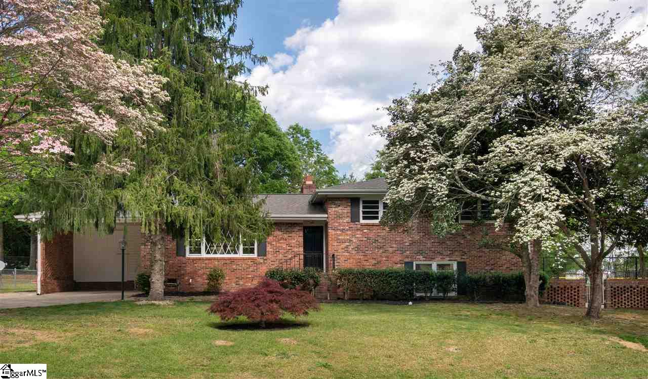 Property image 1 at 9 Bermuda Court, Greenville, SC 29609