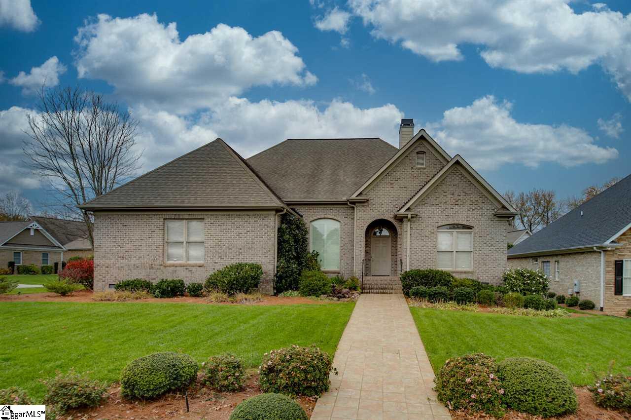 Property image 1 at 2 Caliston Court, Greenville, SC 29615