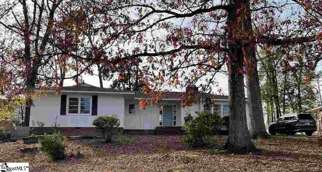 Property image 1 at 25 Burgundy Drive, Greenville, SC 29615