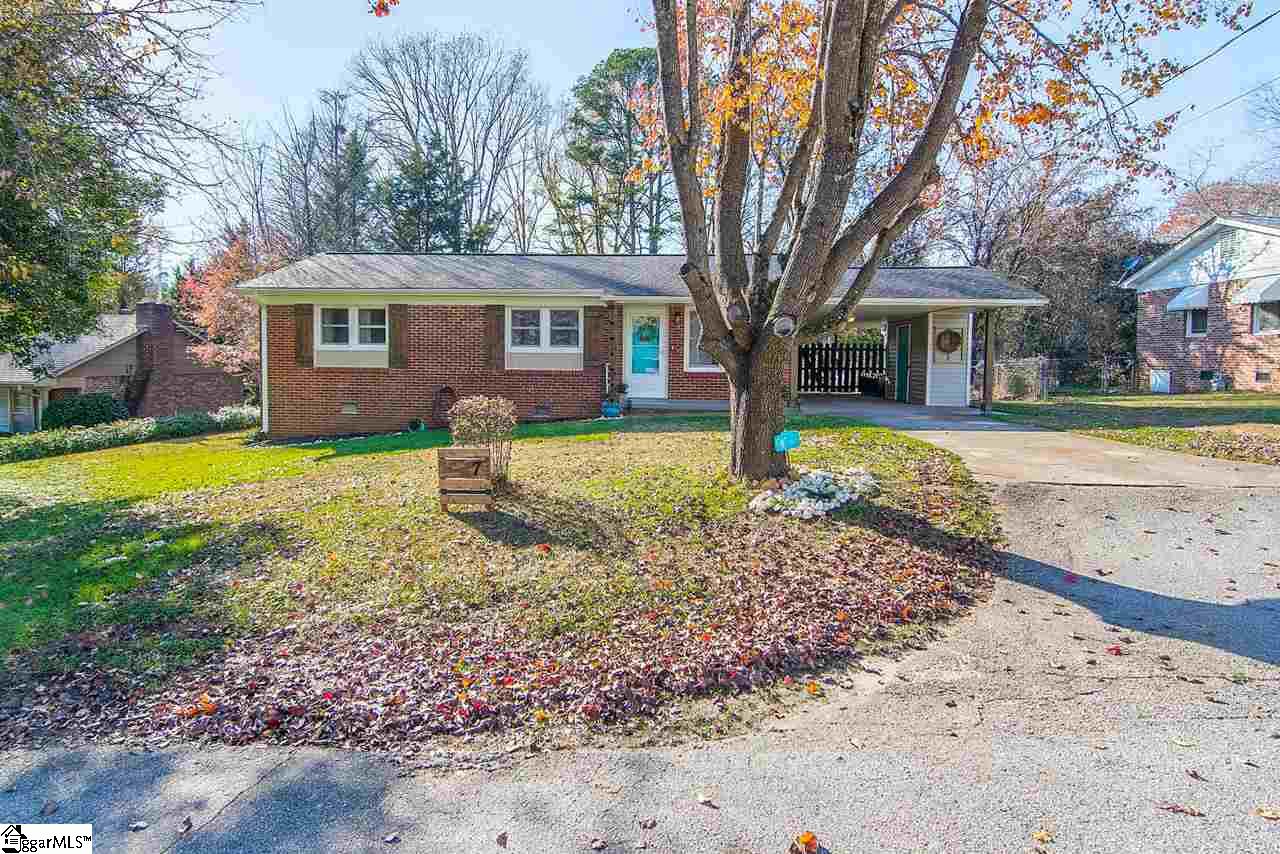 Property image 1 at 7 French Lane, Greenville, SC 29605