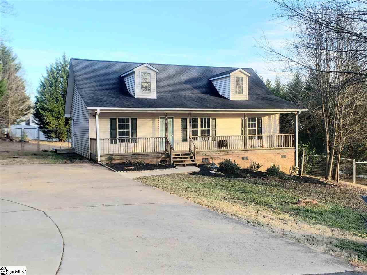 Property image 1 at 307 Dean Street, Pickens, SC 29671