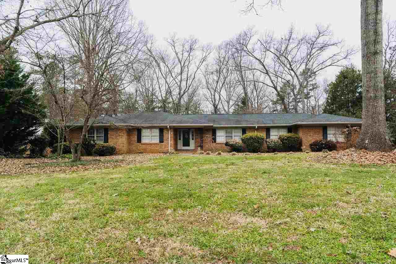 Property image 1 at 301 Lake Forest Drive, Spartanburg, SC 29307