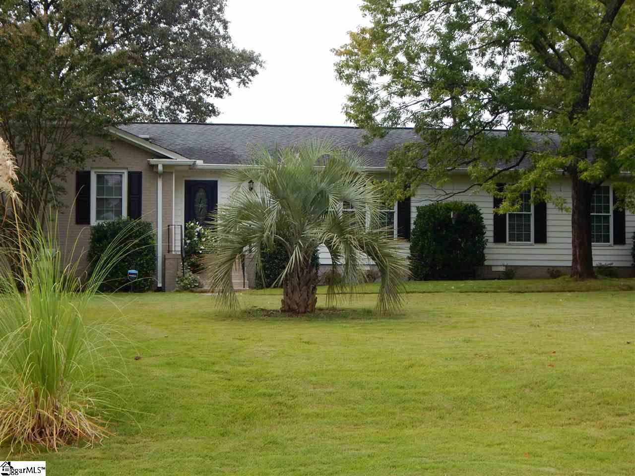 Property image 1 at 8 Ivy Trail, Greenville, SC 29615