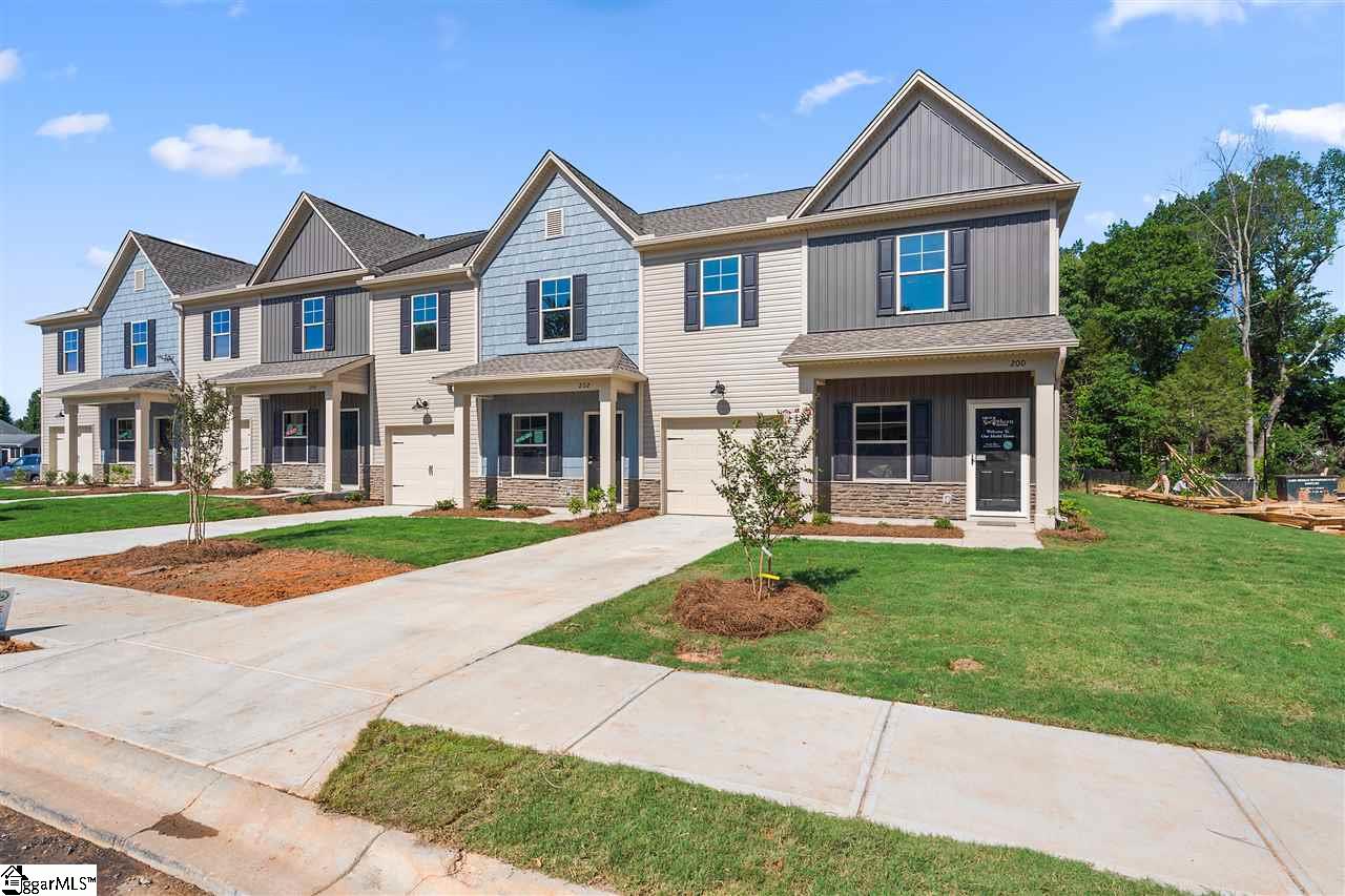 Property image 1 at 200 Fern Hollow Way, Mauldin, SC 29662