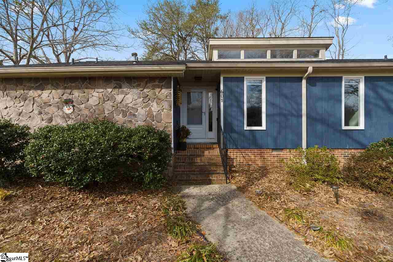 Property image 1 at 601 Gaithburg Square, Taylors, SC 29687
