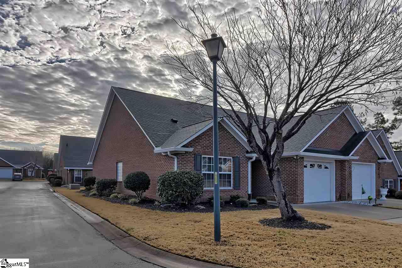 Property image 1 at 406 Hunting Creek Drive, Simpsonville, SC 29681