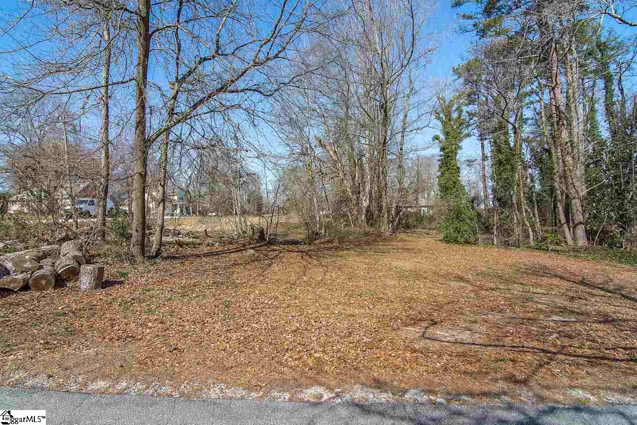 Property image 1 at 9 Greenwood Avenue, Greenville, SC 29615